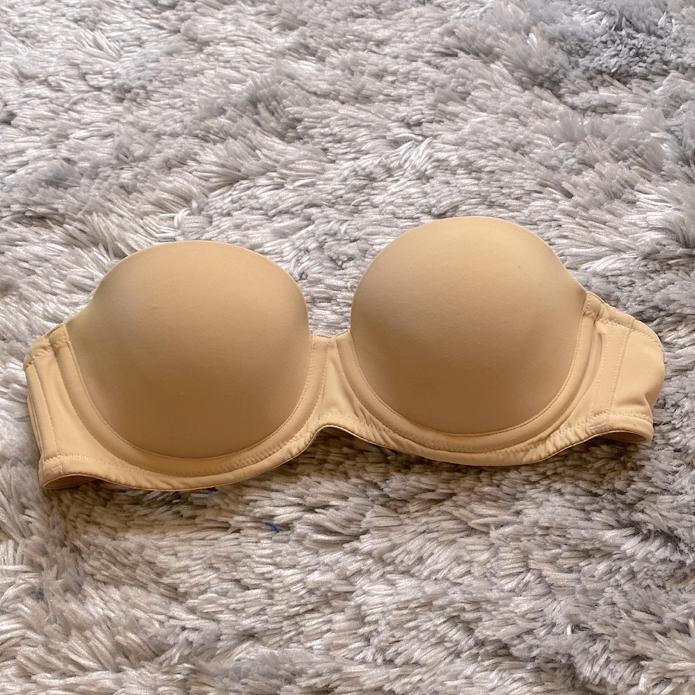 Bali Nude Beige Strapless Bra Size 34B Excellent Condition